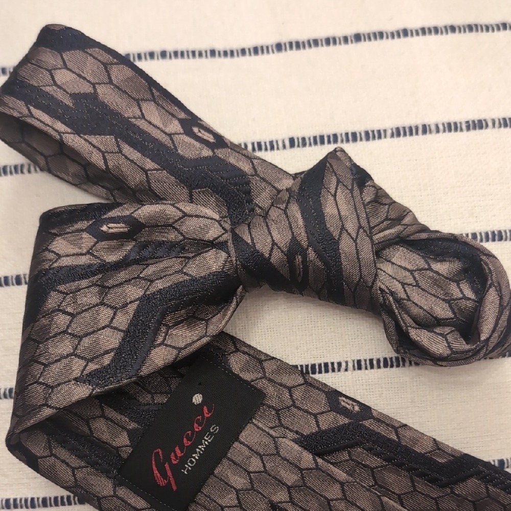 Gucci Men's Black and Brown Tie